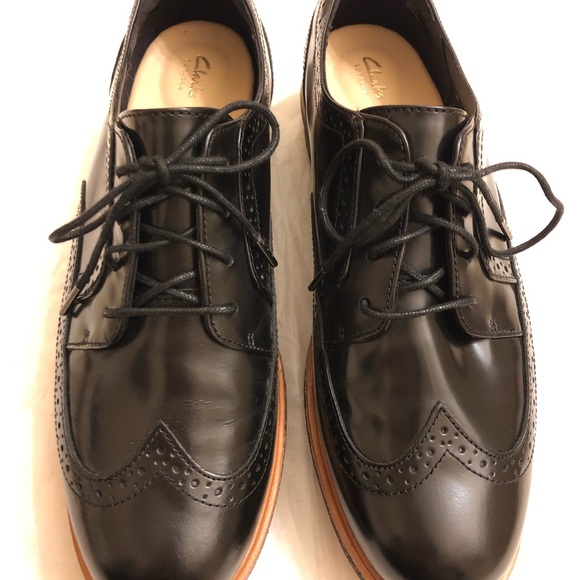 Clark’s brogues size 10 black leather lace up - Picture 3 of 7